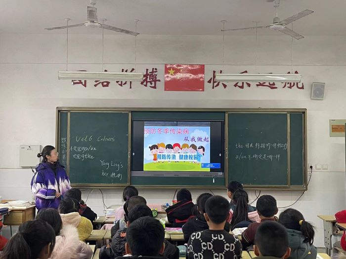 阿湖小学开展“冬季传染病预防”主题班会活动