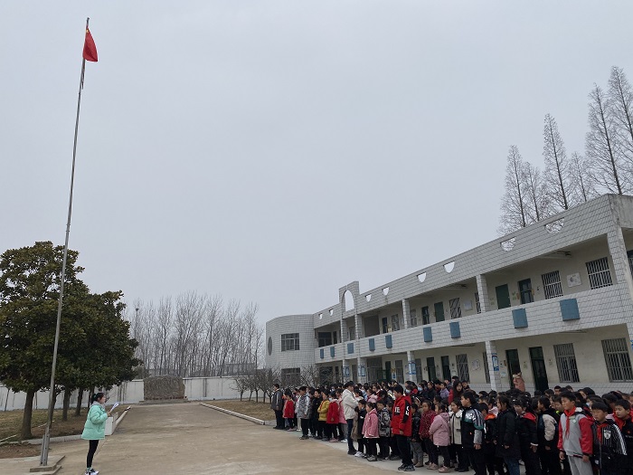 护苗成长 悦读青春 ——马陵山镇广玉小学开展“开学第一课”系列活动