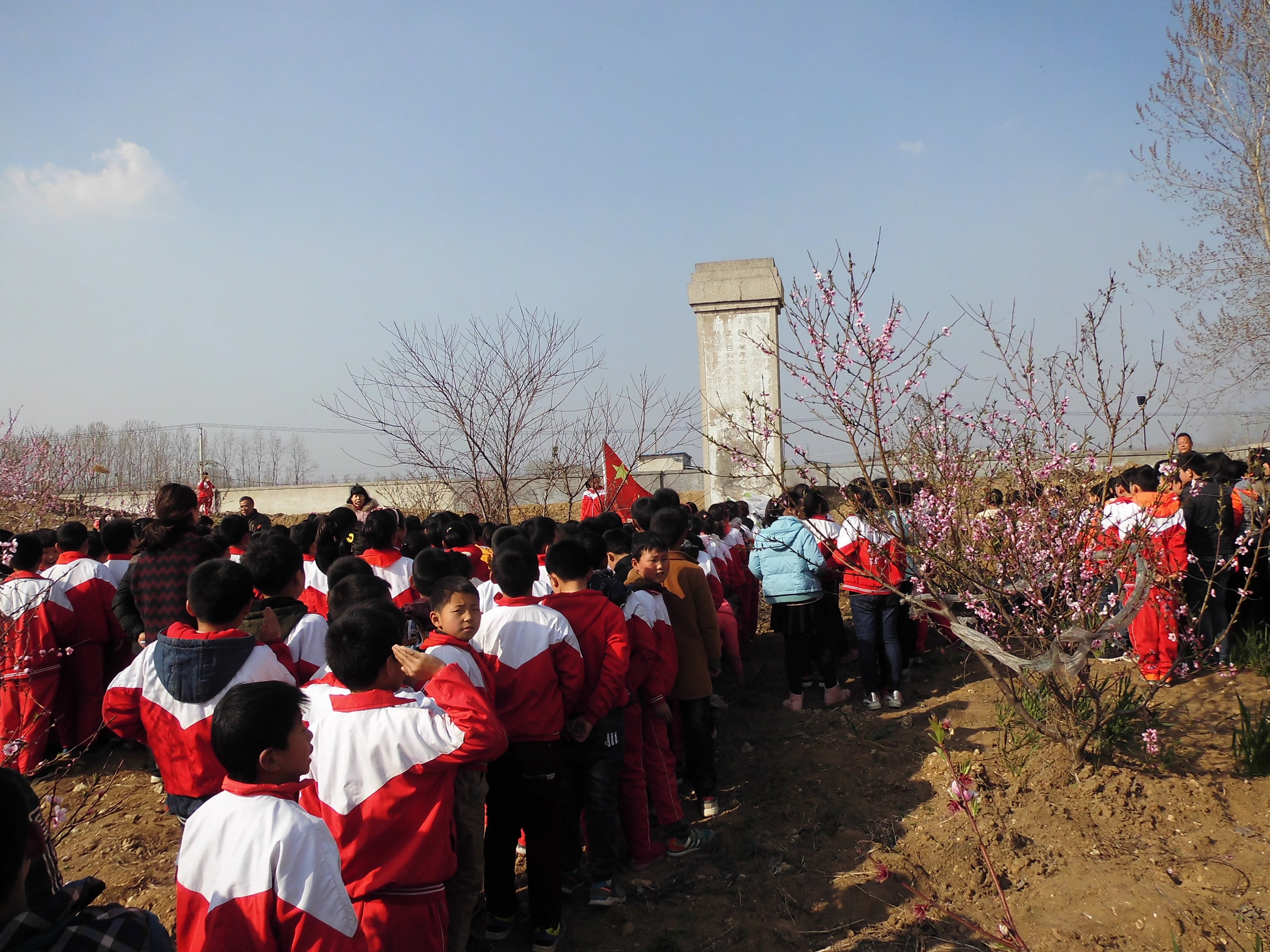 缅怀抗日先烈，励志报效祖国